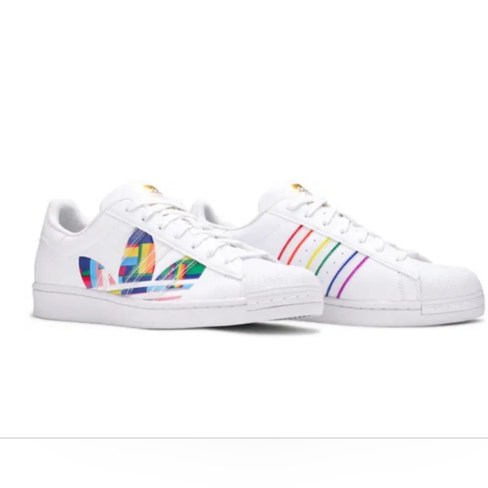 PRIDE!!!   Men's Leather Adidas Superstar 'Pride' 2020 Sneakers Sz9